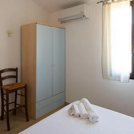 Apartament Agrustos *