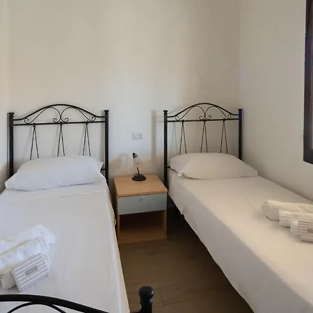 Agrustos Apartament *